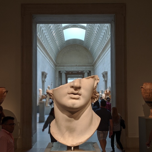 Meet your Posher, Larsen - Picture 1 of 1